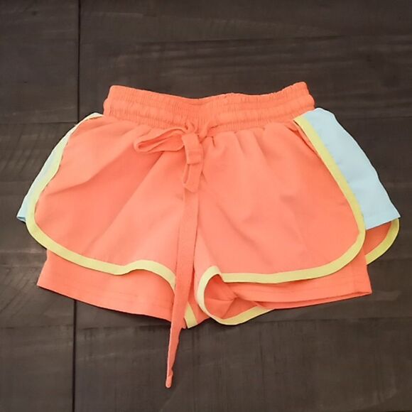 Little girl shorts Clarks and dry great condition size - Picture 1 of 3